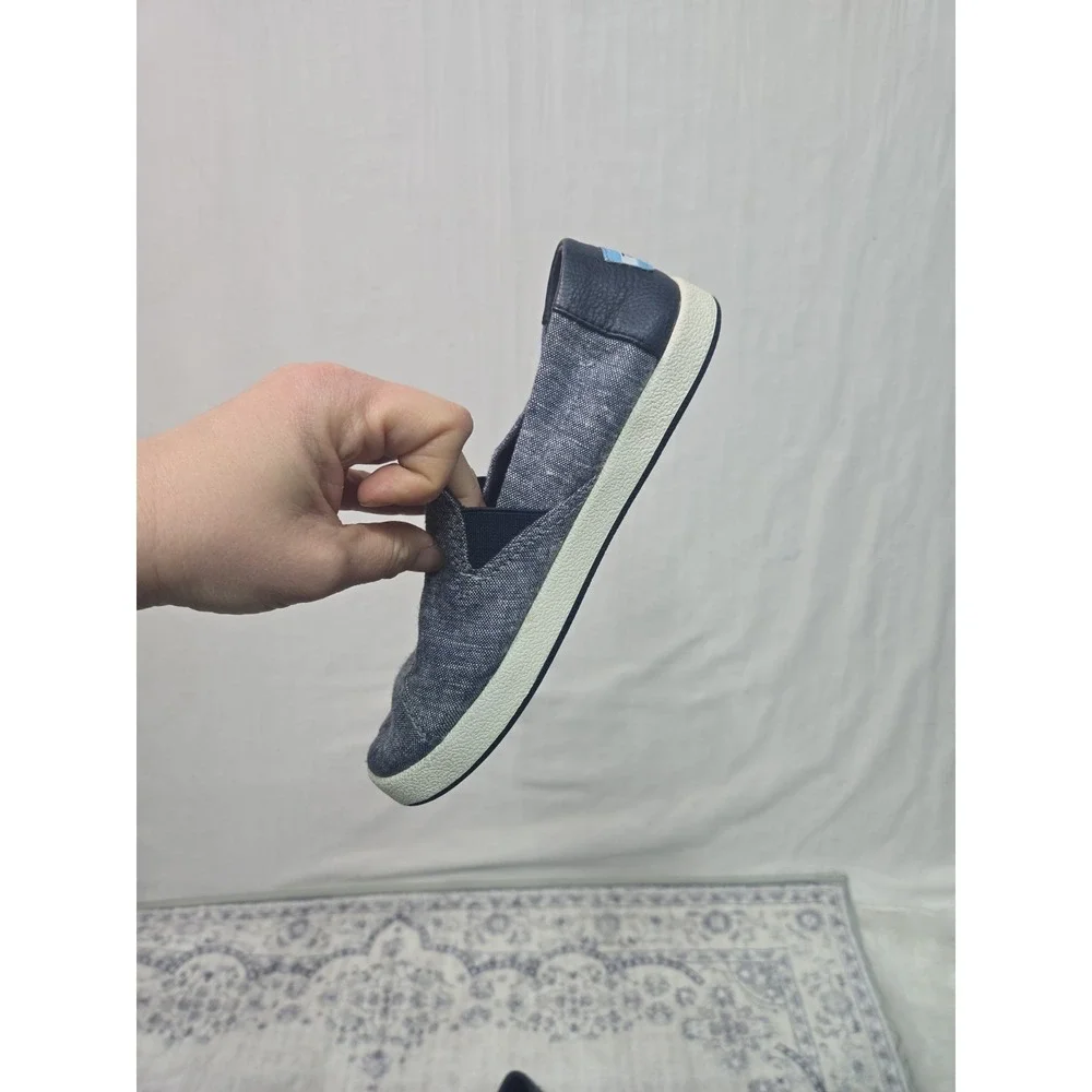 TOMS Boys Y‎ 2.5 Youth Boat Low Top Shoe Slip On Sneaker Canvas Blue Chambray